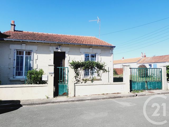 Maison à vendre - 3 pièces - 63 m2 - La Rochelle - 17 - POITOU-CHARENTES