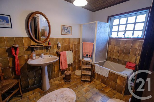 Maison &agrave; vendre - 4 pi&egrave;ces - 118 m2 - Ste Soulle - 17 - POITOU-CHARENTES