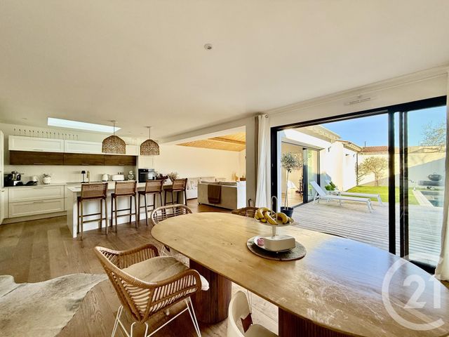 Maison &agrave; vendre - 4 pi&egrave;ces - 142 m2 - L Houmeau - 17 - POITOU-CHARENTES