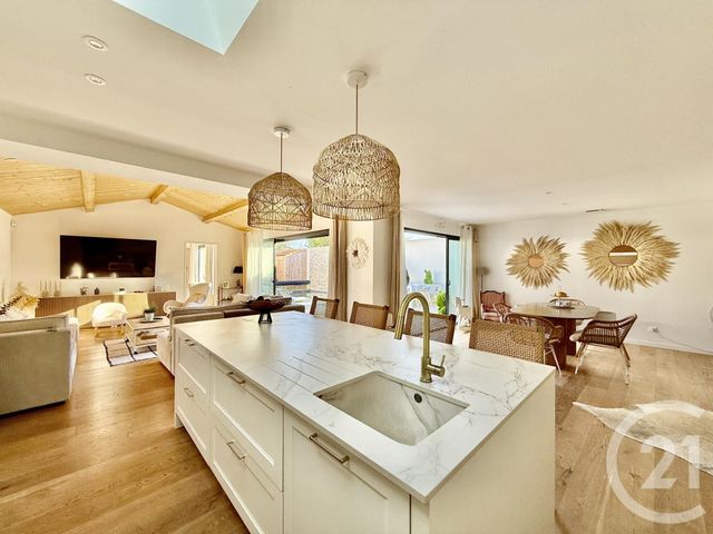 Maison &agrave; vendre - 4 pi&egrave;ces - 142 m2 - L Houmeau - 17 - POITOU-CHARENTES