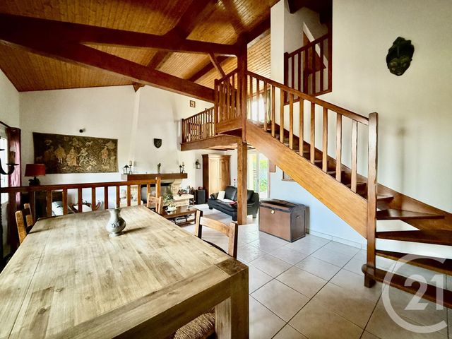 Maison à vendre - 5 pièces - 145 m2 - Perigny - 17 - POITOU-CHARENTES