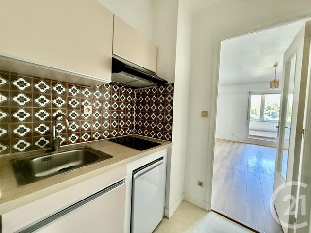 Appartement Studio &agrave; vendre - 1 pi&egrave;ce - 26 m2 - La Rochelle - 17 - POITOU-CHARENTES