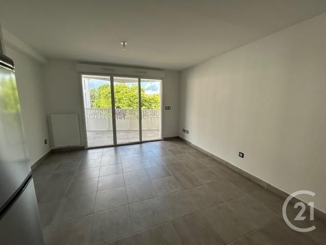 Appartement F2 &agrave; vendre - 2 pi&egrave;ces - 42,75 m2 - La Rochelle - 17 - POITOU-CHARENTES