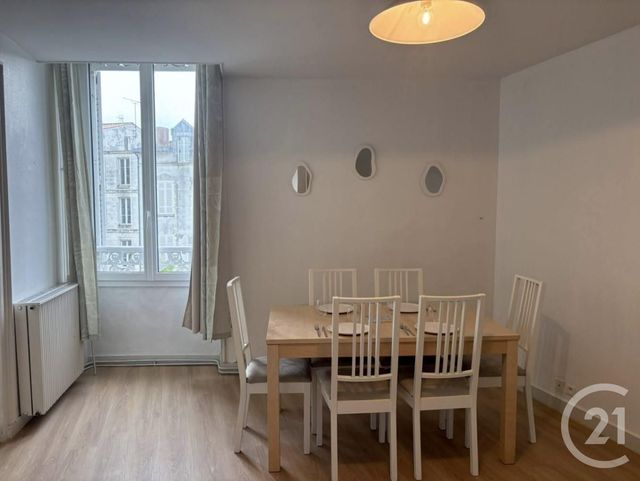 Appartement F2 &agrave; louer - 2 pi&egrave;ces - 50,91 m2 - La Rochelle - 17 - POITOU-CHARENTES
