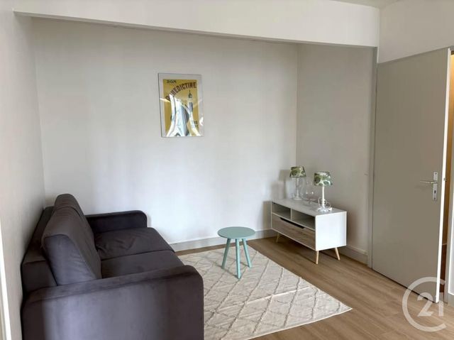 Appartement F2 &agrave; louer - 2 pi&egrave;ces - 50,91 m2 - La Rochelle - 17 - POITOU-CHARENTES