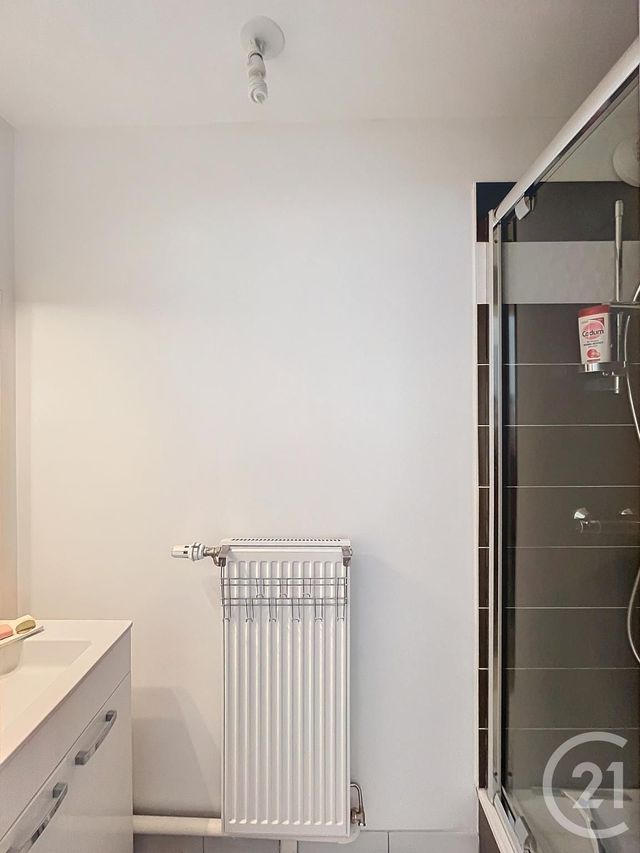 Appartement F4 à vendre - 5 pièces - 89 m2 - Lacroix St Ouen - 60 - PICARDIE