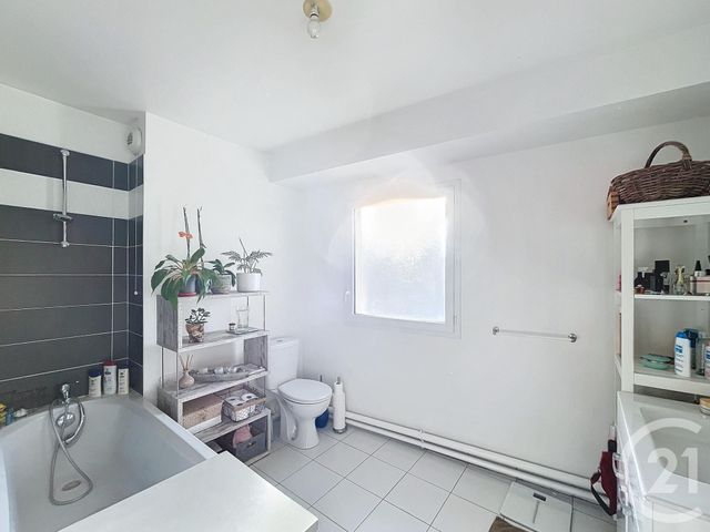 Appartement F4 à vendre - 5 pièces - 89 m2 - Lacroix St Ouen - 60 - PICARDIE