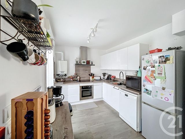 Appartement F4 à vendre - 5 pièces - 89 m2 - Lacroix St Ouen - 60 - PICARDIE