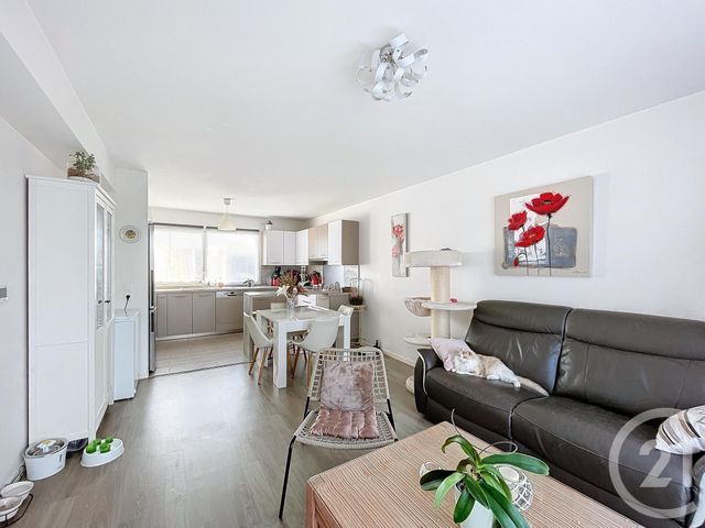 Appartement F3 à vendre - 3 pièces - 65,60 m2 - Lacroix St Ouen - 60 - PICARDIE