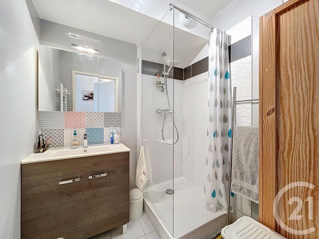 Appartement F3 à vendre - 3 pièces - 65,60 m2 - Lacroix St Ouen - 60 - PICARDIE