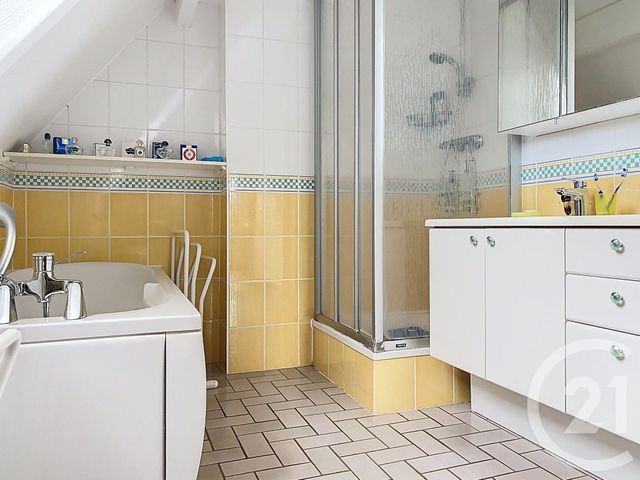 Maison &agrave; vendre - 9 pi&egrave;ces - 160 m2 - Villers St Frambourg - 60 - PICARDIE