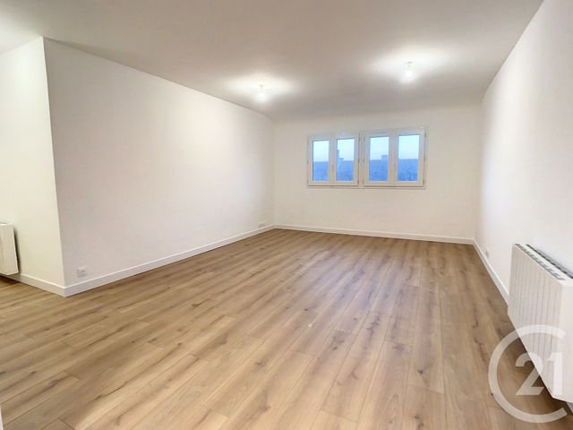 Appartement T4 &agrave; louer - 4 pi&egrave;ces - 68,40 m2 - St Nazaire - 44 - PAYS-DE-LOIRE