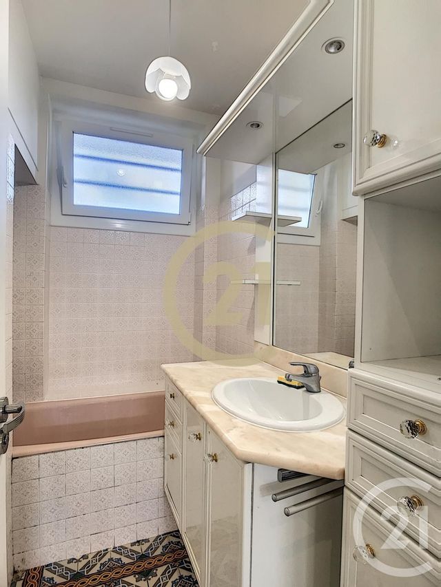 Appartement F3 &agrave; vendre - 3 pi&egrave;ces - 84,14 m2 - St Nazaire - 44 - PAYS-DE-LOIRE