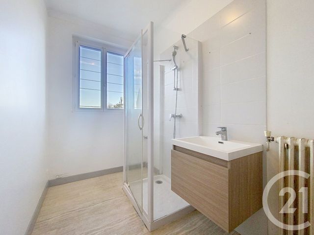 Appartement T3 à vendre - 3 pièces - 61,15 m2 - St Nazaire - 44 - PAYS-DE-LOIRE