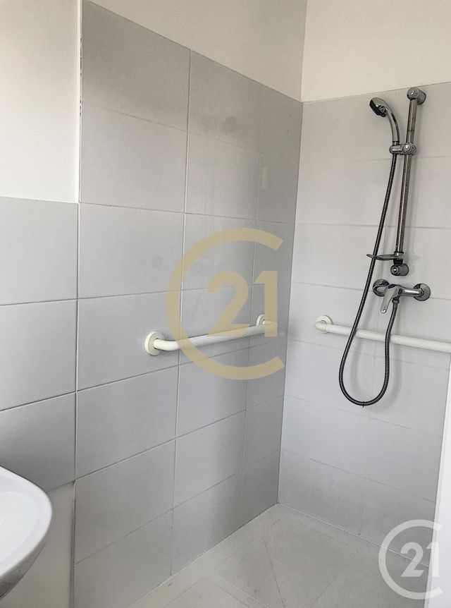 Appartement F3 &agrave; louer - 3 pi&egrave;ces - 62,11 m2 - St Nazaire - 44 - PAYS-DE-LOIRE