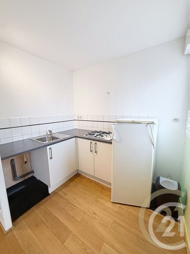 Appartement Studio &agrave; louer - 1 pi&egrave;ce - 22,65 m2 - St Nazaire - 44 - PAYS-DE-LOIRE