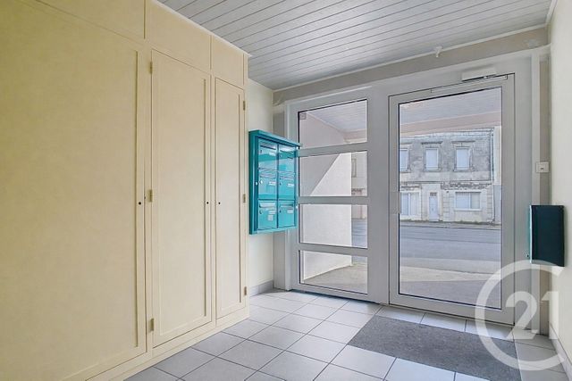 Appartement T2 &agrave; vendre - 2 pi&egrave;ces - 32,89 m2 - St Nazaire - 44 - PAYS-DE-LOIRE