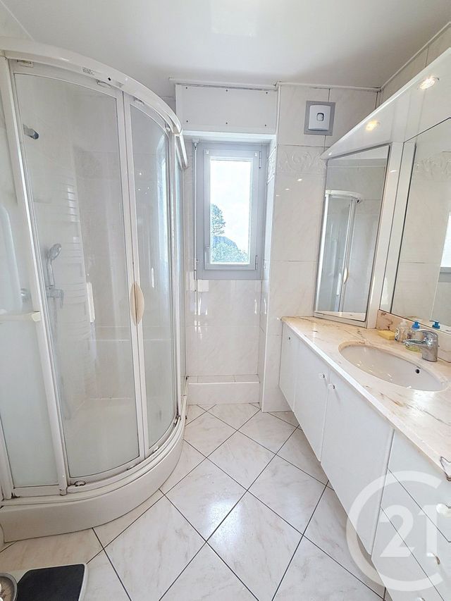 Appartement F3 &agrave; vendre - 3 pi&egrave;ces - 75,54 m2 - St Nazaire - 44 - PAYS-DE-LOIRE