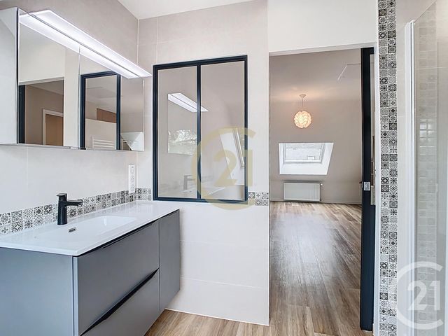 Appartement T5 &agrave; louer - 5 pi&egrave;ces - 110,41 m2 - St Nazaire - 44 - PAYS-DE-LOIRE