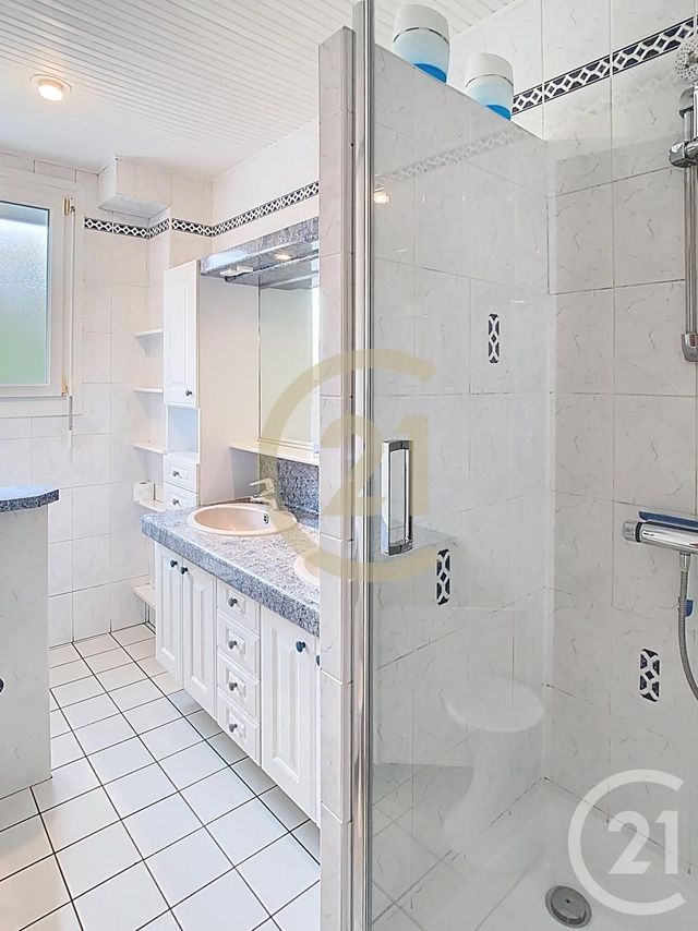 Appartement T5 &agrave; louer - 5 pi&egrave;ces - 110,41 m2 - St Nazaire - 44 - PAYS-DE-LOIRE