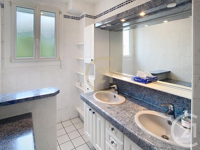 Appartement T5 &agrave; louer - 5 pi&egrave;ces - 110,41 m2 - St Nazaire - 44 - PAYS-DE-LOIRE