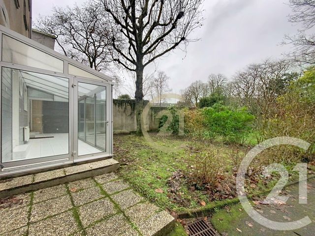 Appartement T3 &agrave; louer - 3 pi&egrave;ces - 82,72 m2 - St Nazaire - 44 - PAYS-DE-LOIRE