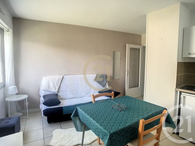 Appartement F1 &agrave; louer - 1 pi&egrave;ce - 19,43 m2 - St Nazaire - 44 - PAYS-DE-LOIRE