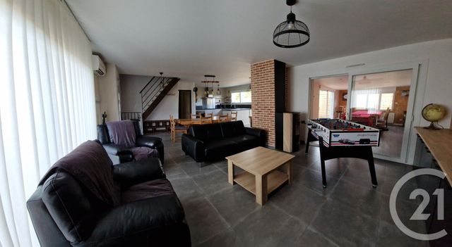 Maison &agrave; louer - 6 pi&egrave;ces - 190,42 m2 - Trignac - 44 - PAYS-DE-LOIRE