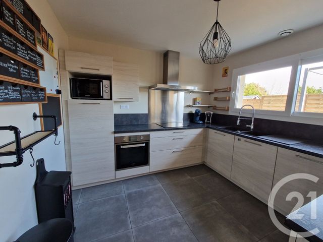 Maison &agrave; louer - 6 pi&egrave;ces - 190,42 m2 - Trignac - 44 - PAYS-DE-LOIRE