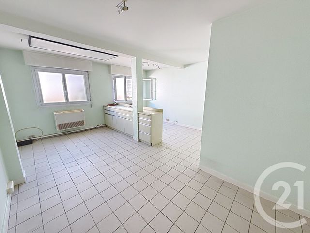 Appartement F3 &agrave; vendre - 3 pi&egrave;ces - 70 m2 - St Nazaire - 44 - PAYS-DE-LOIRE