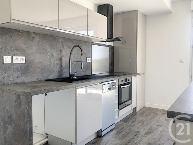 Appartement T2 &agrave; louer - 2 pi&egrave;ces - 50,33 m2 - St Nazaire - 44 - PAYS-DE-LOIRE