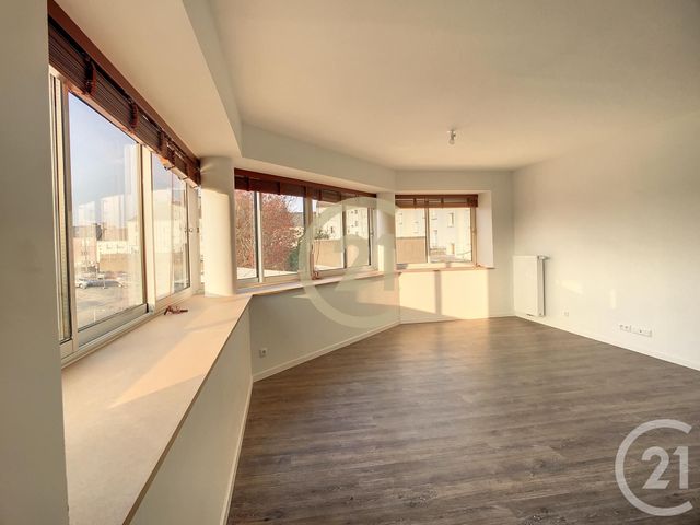 Appartement T3 &agrave; louer - 3 pi&egrave;ces - 74,28 m2 - St Nazaire - 44 - PAYS-DE-LOIRE