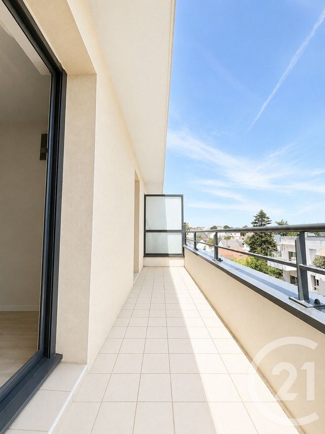 Appartement T3 &agrave; vendre - 3 pi&egrave;ces - 68,14 m2 - St Nazaire - 44 - PAYS-DE-LOIRE