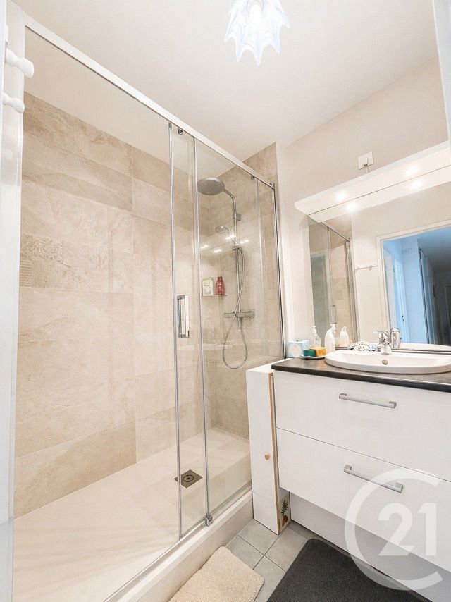 Appartement T3 &agrave; vendre - 3 pi&egrave;ces - 68,14 m2 - St Nazaire - 44 - PAYS-DE-LOIRE