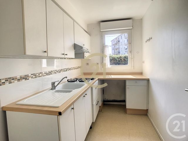 Appartement T2 &agrave; louer - 2 pi&egrave;ces - 44,94 m2 - St Nazaire - 44 - PAYS-DE-LOIRE