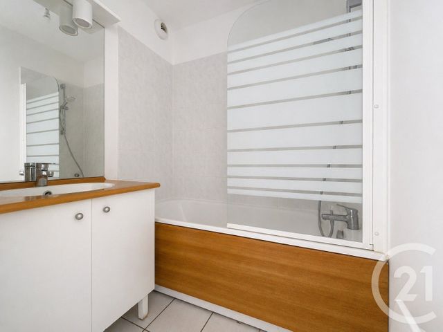 Appartement T3 &agrave; vendre - 3 pi&egrave;ces - 63 m2 - St Nazaire - 44 - PAYS-DE-LOIRE