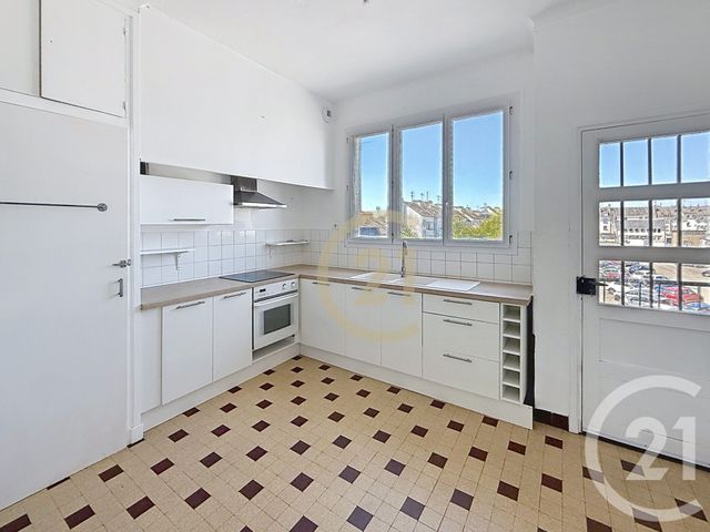 Appartement T4 &agrave; louer - 4 pi&egrave;ces - 112,98 m2 - St Nazaire - 44 - PAYS-DE-LOIRE
