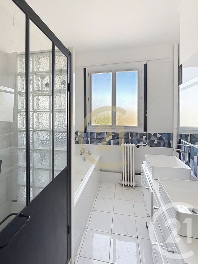 Appartement T4 &agrave; louer - 4 pi&egrave;ces - 112,98 m2 - St Nazaire - 44 - PAYS-DE-LOIRE