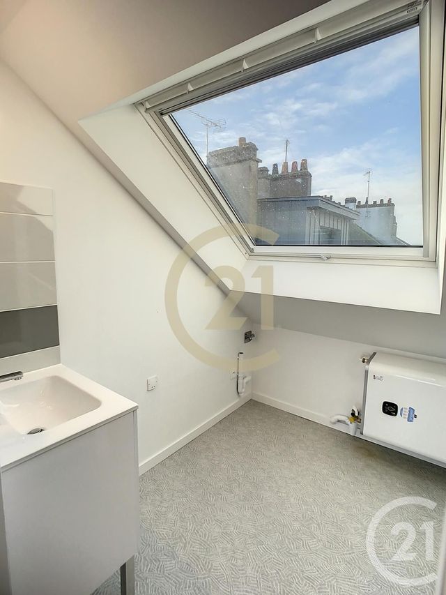 Appartement T2 &agrave; louer - 2 pi&egrave;ces - 52,28 m2 - St Nazaire - 44 - PAYS-DE-LOIRE