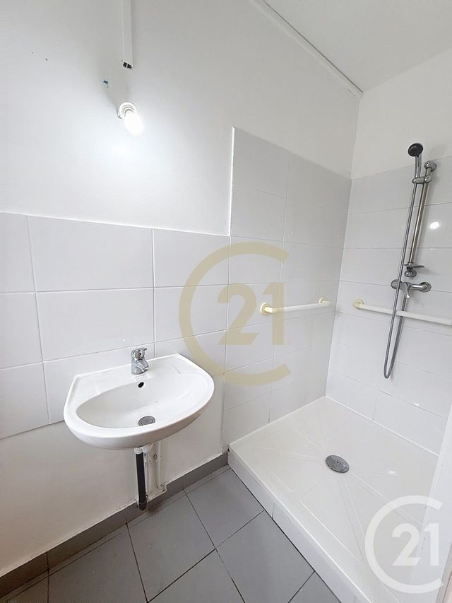 Appartement F3 &agrave; louer - 3 pi&egrave;ces - 62,11 m2 - St Nazaire - 44 - PAYS-DE-LOIRE