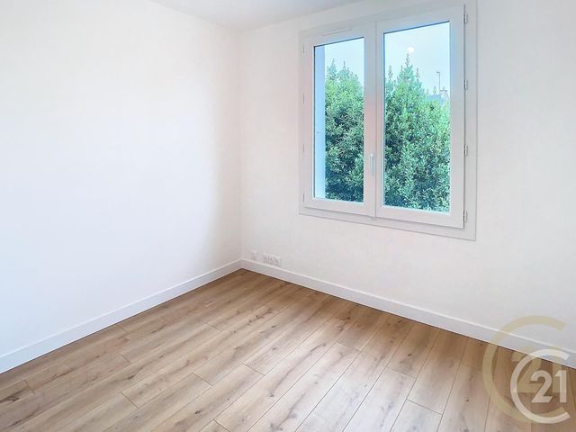 Appartement T5 &agrave; louer - 5 pi&egrave;ces - 83,43 m2 - St Nazaire - 44 - PAYS-DE-LOIRE