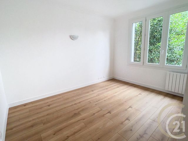 Appartement T5 &agrave; louer - 5 pi&egrave;ces - 83,43 m2 - St Nazaire - 44 - PAYS-DE-LOIRE