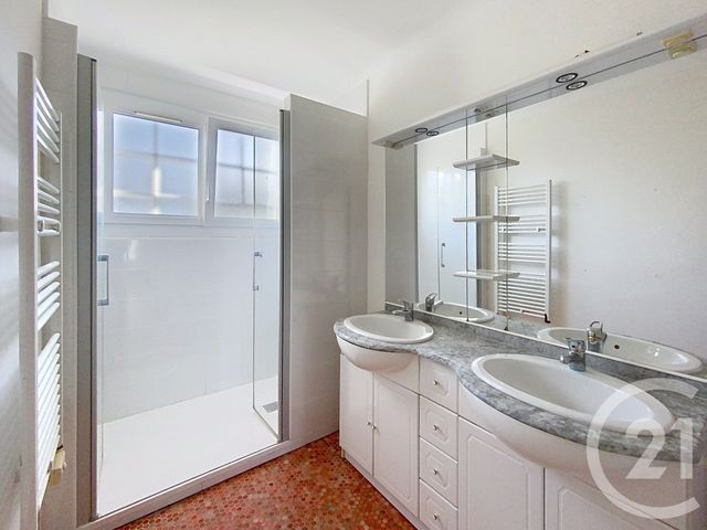 Appartement T4 &agrave; vendre - 4 pi&egrave;ces - 89 m2 - St Nazaire - 44 - PAYS-DE-LOIRE