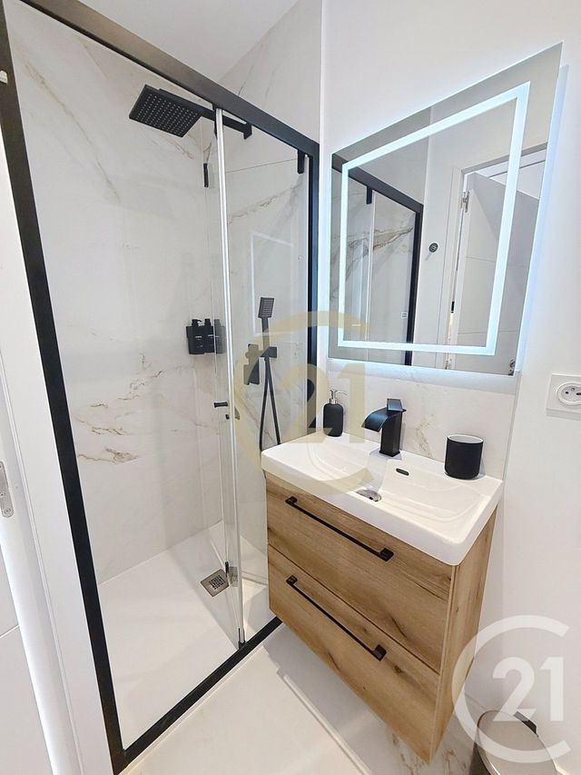 Appartement Studio &agrave; louer - 1 pi&egrave;ce - 16 m2 - St Nazaire - 44 - PAYS-DE-LOIRE