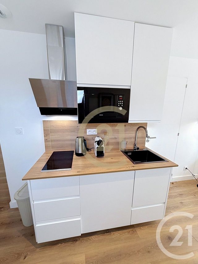 Appartement Studio &agrave; louer - 1 pi&egrave;ce - 15,50 m2 - St Nazaire - 44 - PAYS-DE-LOIRE
