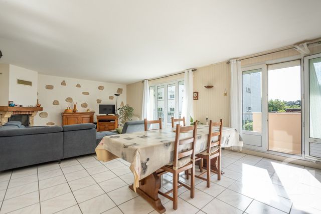 Appartement F5 à vendre - 5 pièces - 112,39 m2 - Villiers Sur Marne - 94 - ILE-DE-FRANCE