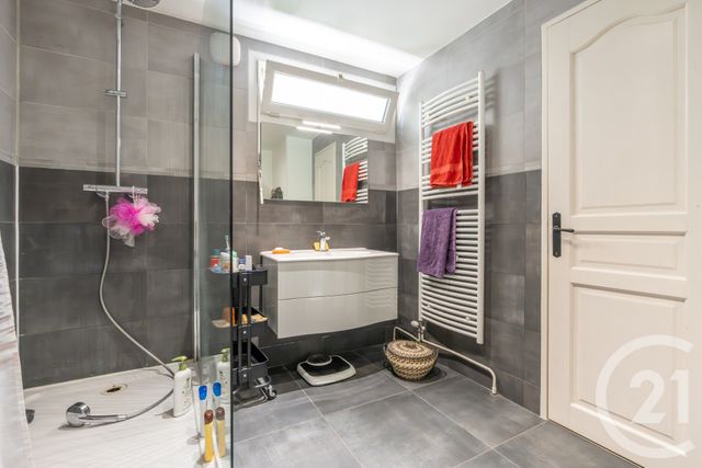 Appartement F5 à vendre - 5 pièces - 112,39 m2 - Villiers Sur Marne - 94 - ILE-DE-FRANCE