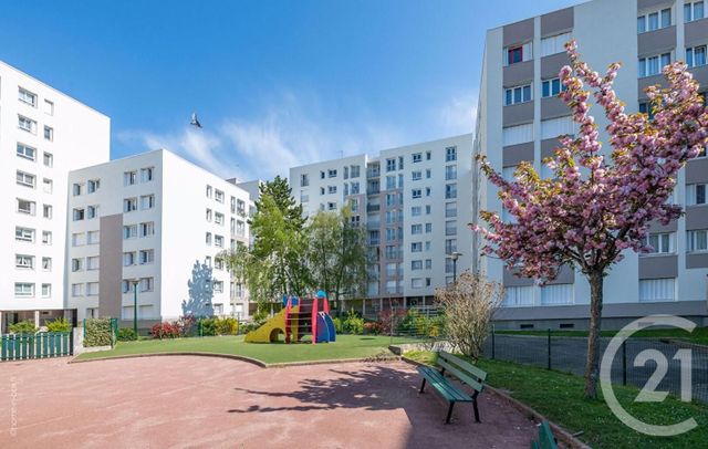 Appartement F4 à louer - 4 pièces - 79,17 m2 - Villiers Sur Marne - 94 - ILE-DE-FRANCE