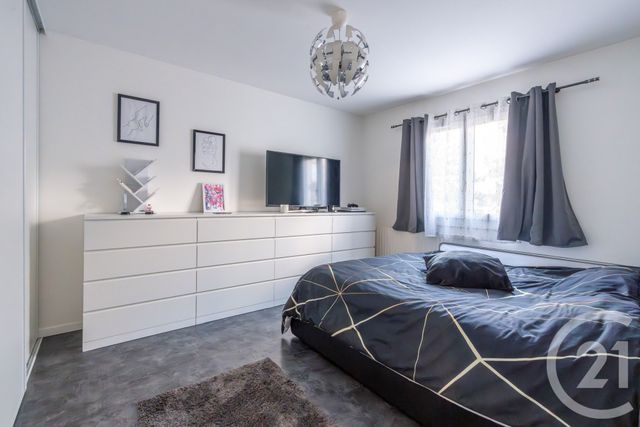 Appartement F4 à vendre - 4 pièces - 81,02 m2 - Champigny Sur Marne - 94 - ILE-DE-FRANCE