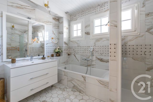 Maison &agrave; vendre - 9 pi&egrave;ces - 231,79 m2 - Champigny Sur Marne - 94 - ILE-DE-FRANCE